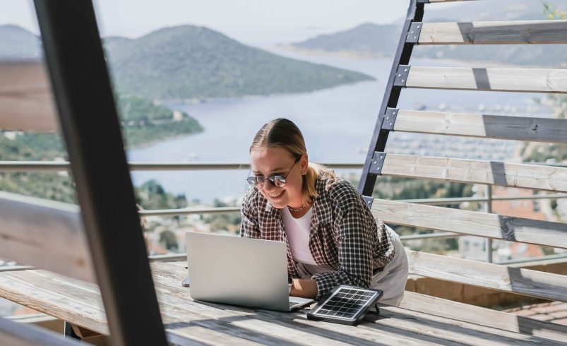 Staying Organized While Working From Anywhere: