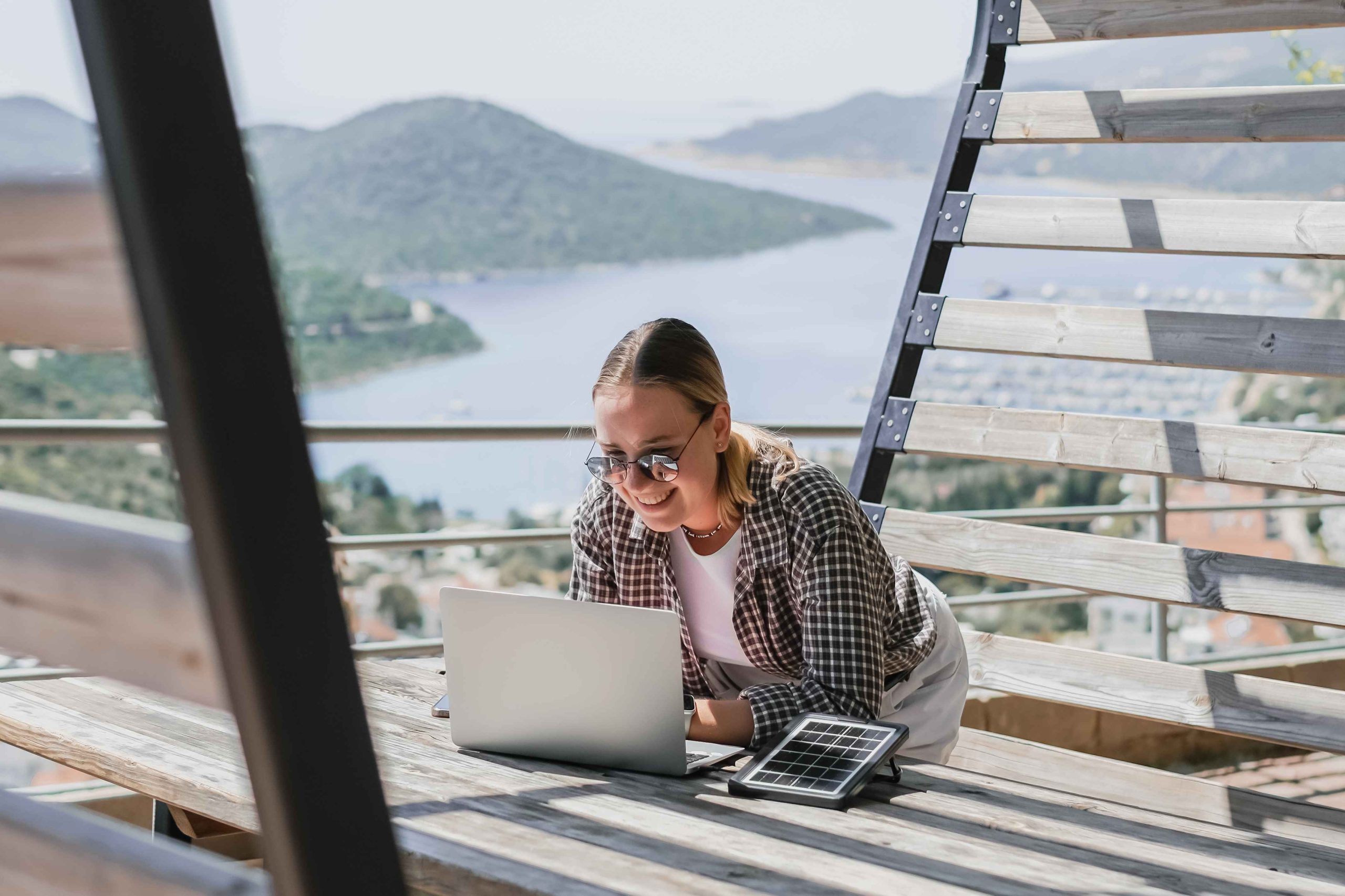 Staying Organized While Working From Anywhere: