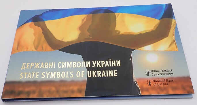 Ukraine 5 Hryvnias 2022 - Blister with 3 coins - Image 2