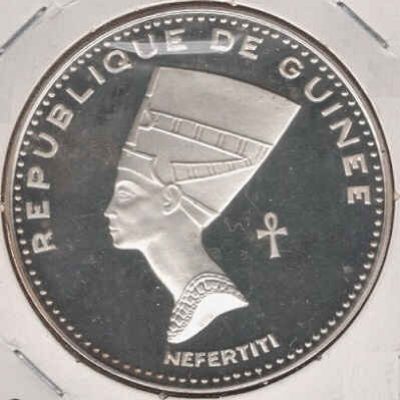 Guinea_500-Francs_1970_Nefertiti_KM25_a.jpg