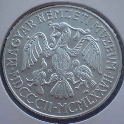 Hungary_200-Forint_1977_KM643_175th-Anniversary-of-National-Museum_a.jpg