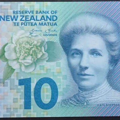 New-Zealand_10-Dollars_2015_P192_a.jpg