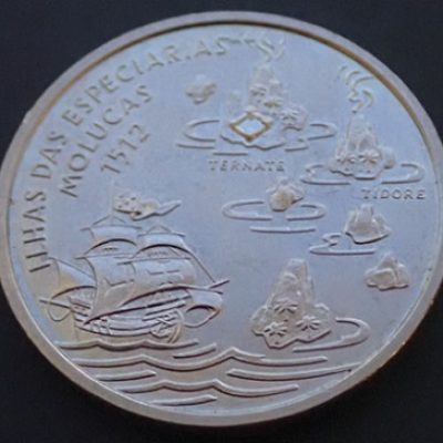 Portugal_200-Escudos_1995_Molucas_KM682_a-1.jpg